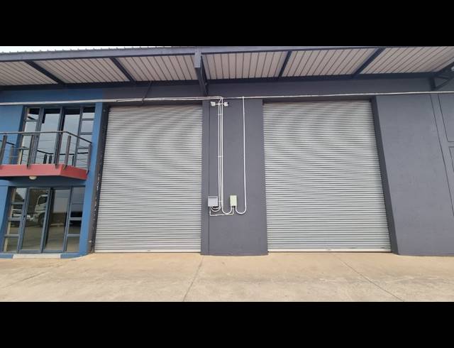 712M² WAREHOUSE TO LET IN POMONA